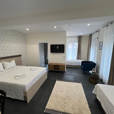 Pensiunea Villa D'Amici Mosnita Noua ภายนอก รูปภาพ