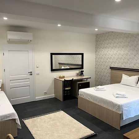 Pensiunea Villa D'Amici Mosnita Noua ภายนอก รูปภาพ